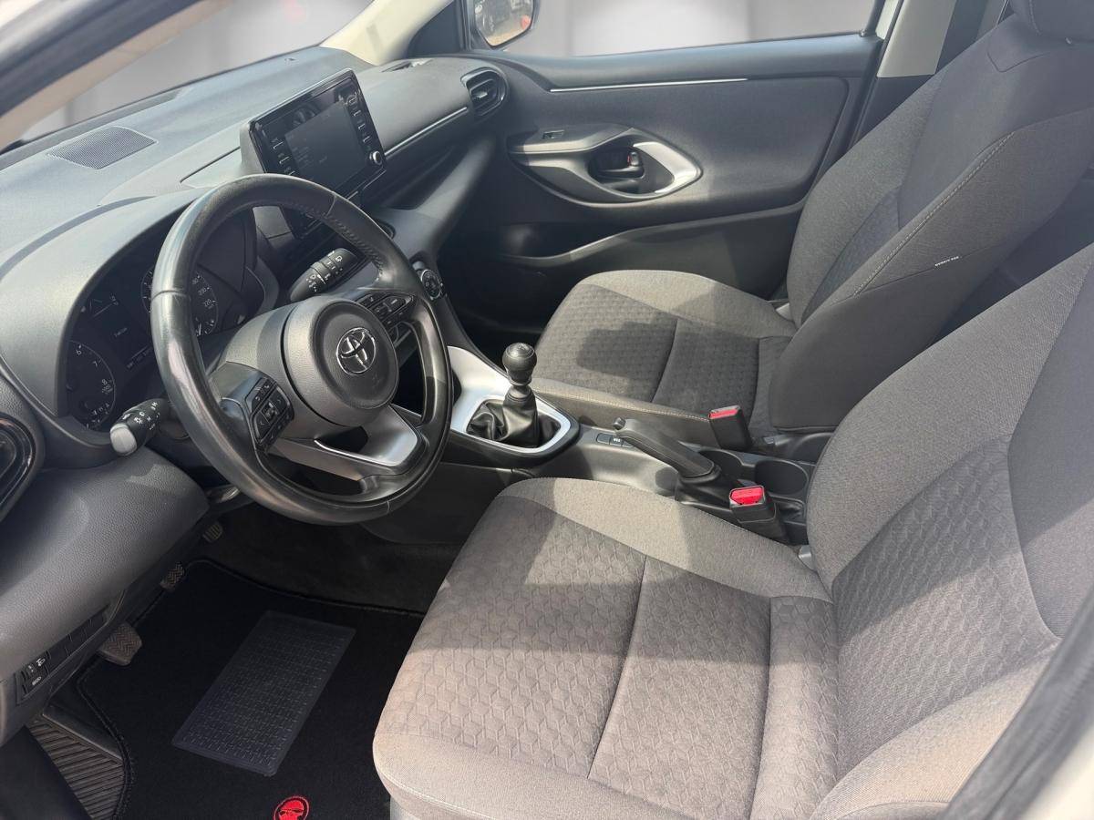 toyota-yaris-2022-gasolina-1490cc