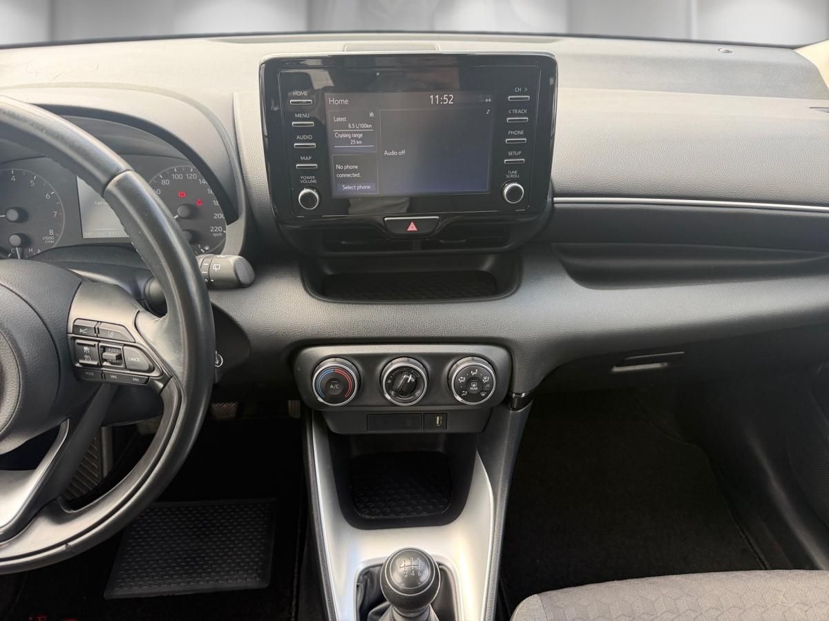 toyota-yaris-2022-gasolina-1490cc