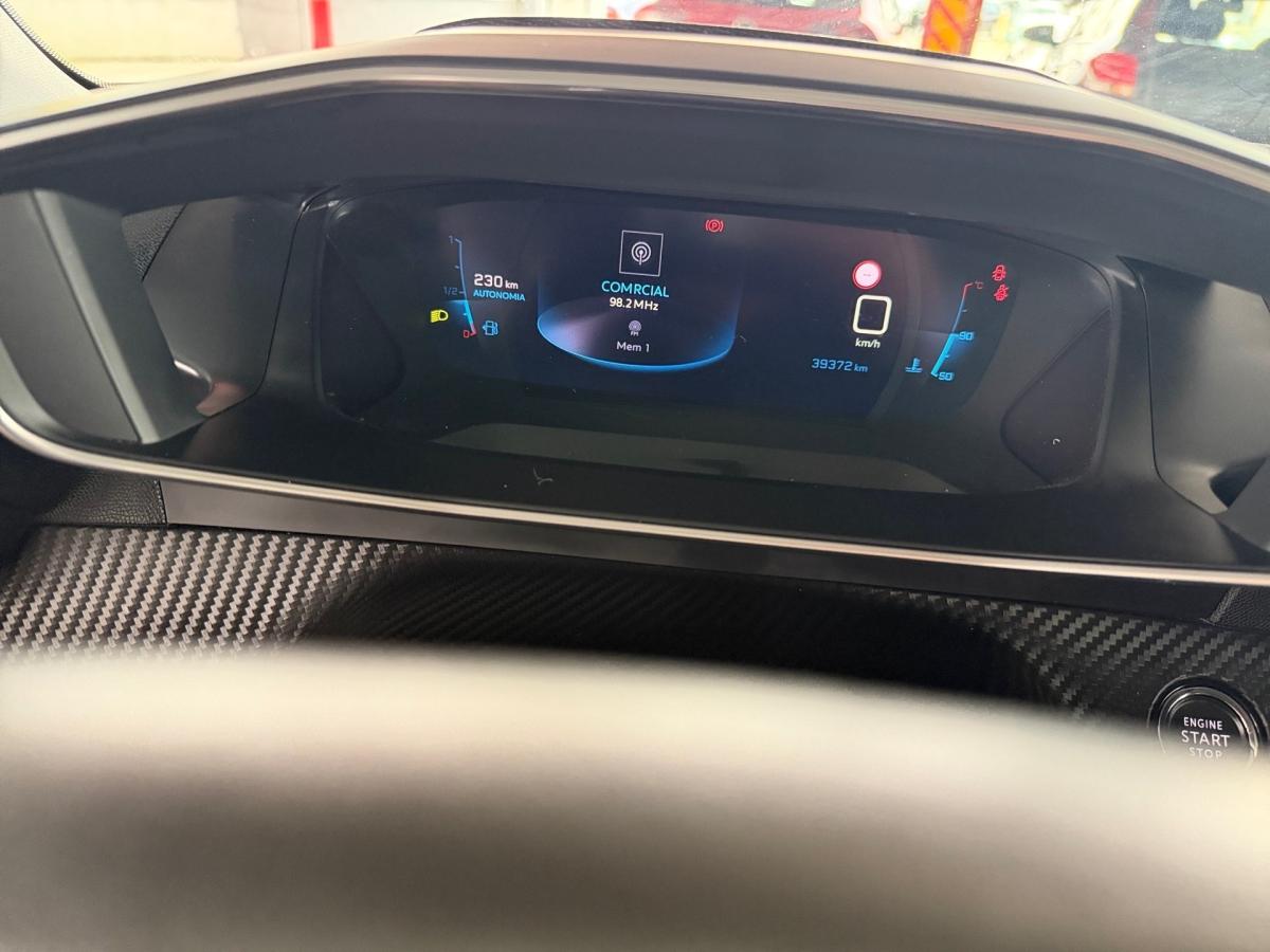 peugeot-2008-2022-gasolina-1199cc