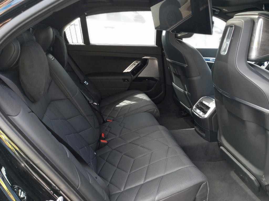 bmw-serie-7-i7-xdrive60-2023-eletrico