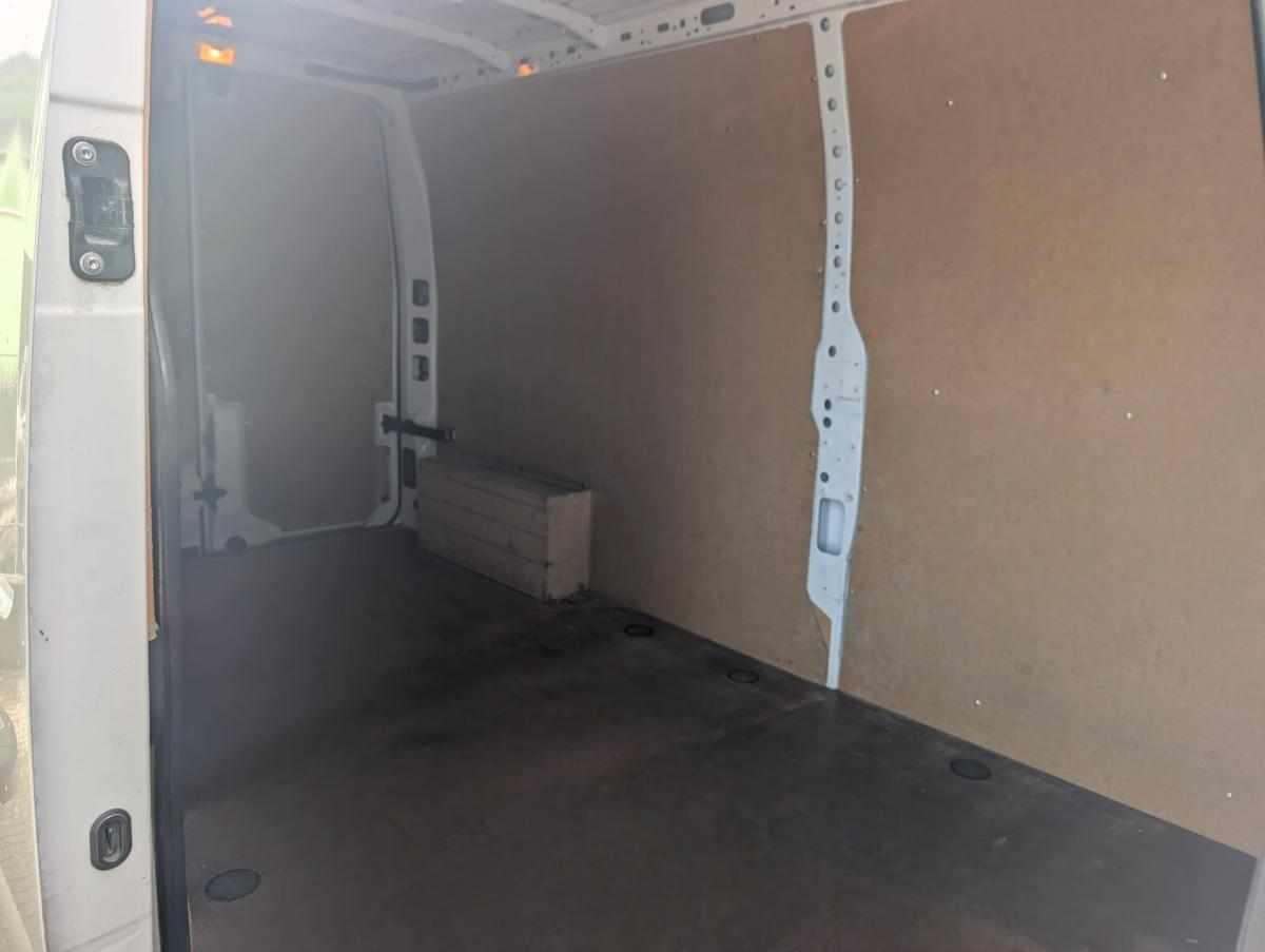 renault-master-2-3-136cv-2023-diesel-2299cc