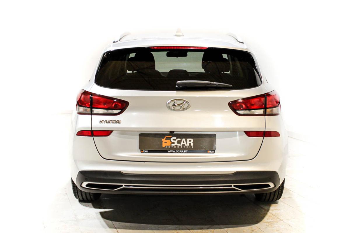 hyundai-i30-sw-2021-diesel-1598cc