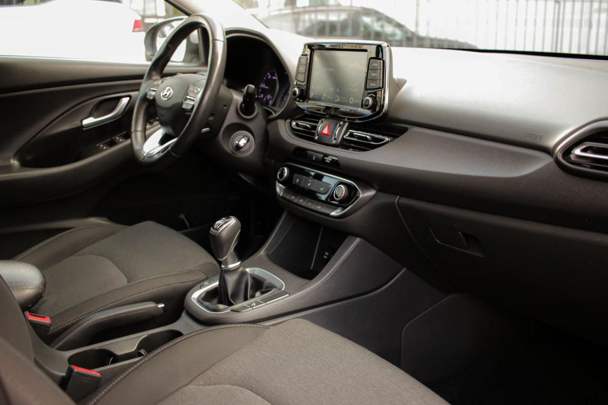 hyundai-i30-sw-2021-diesel-1598cc