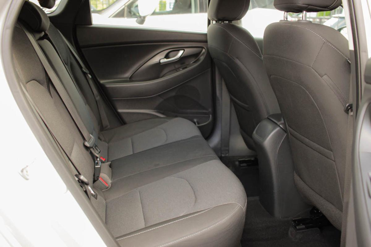 hyundai-i30-sw-2021-diesel-1598cc