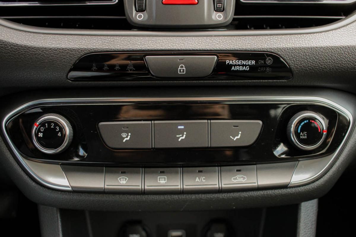 hyundai-i30-sw-2021-diesel-1598cc