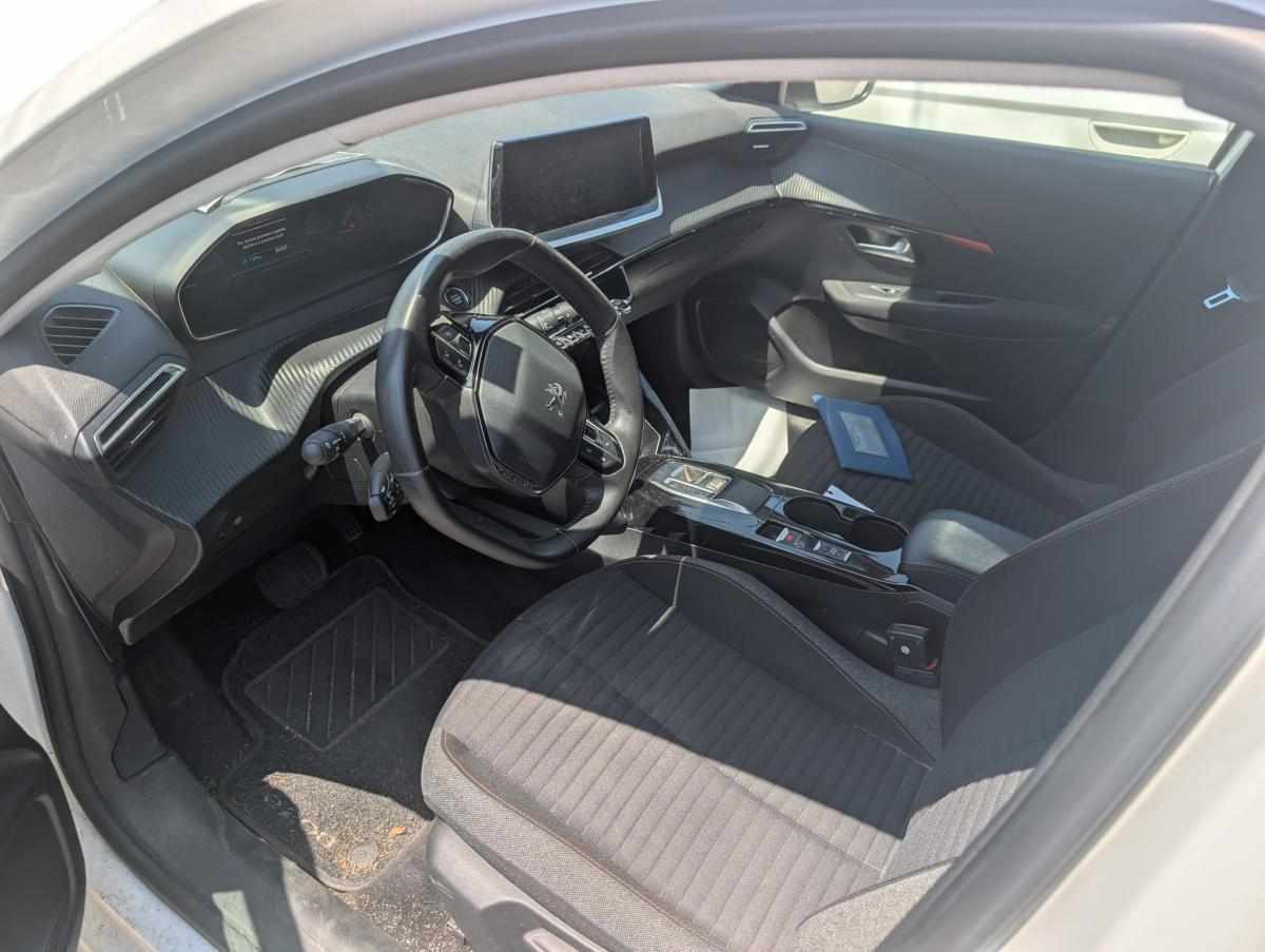 peugeot-e-208-ev-50-kwh-2023-eletrico