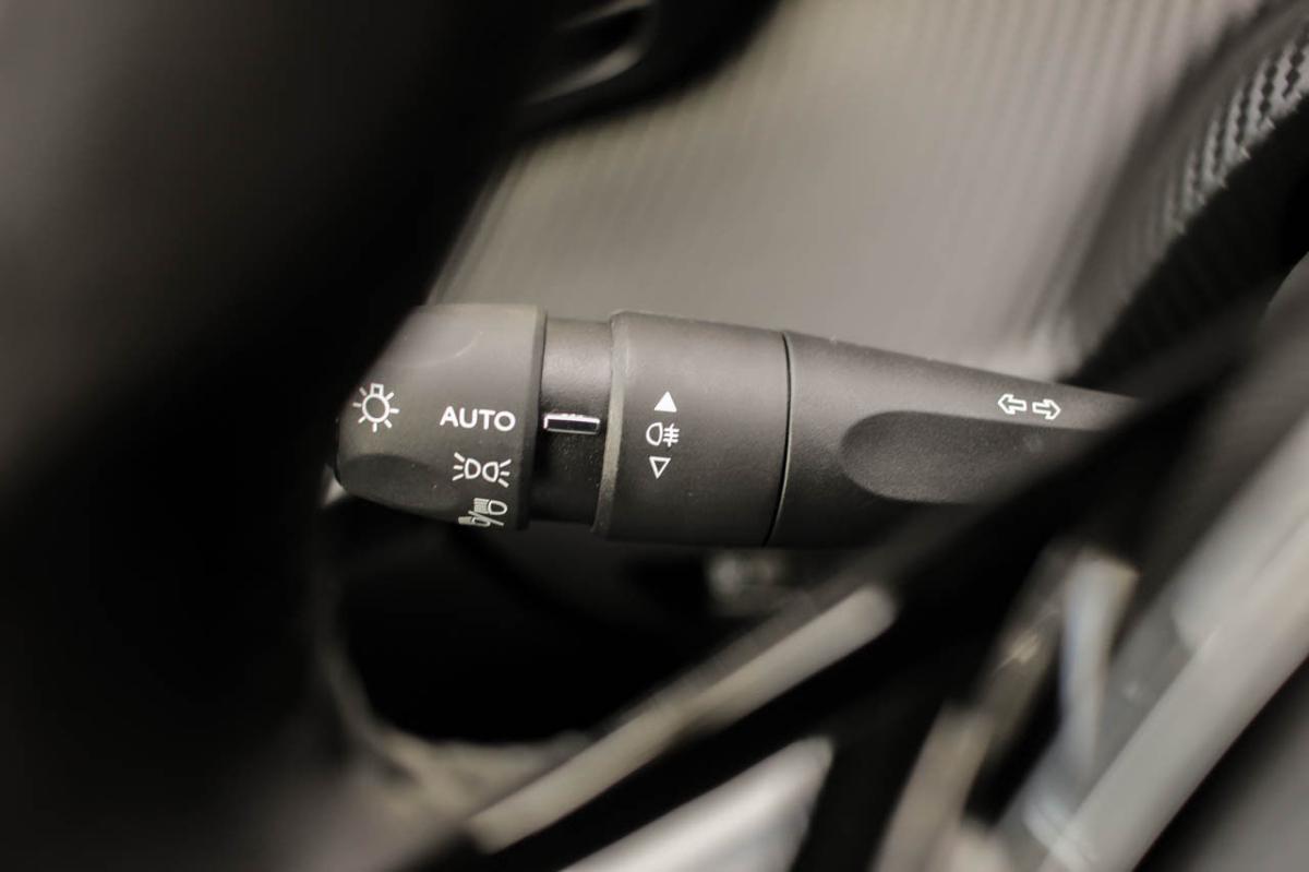 peugeot-e-2008-2024-eletrico-0cc