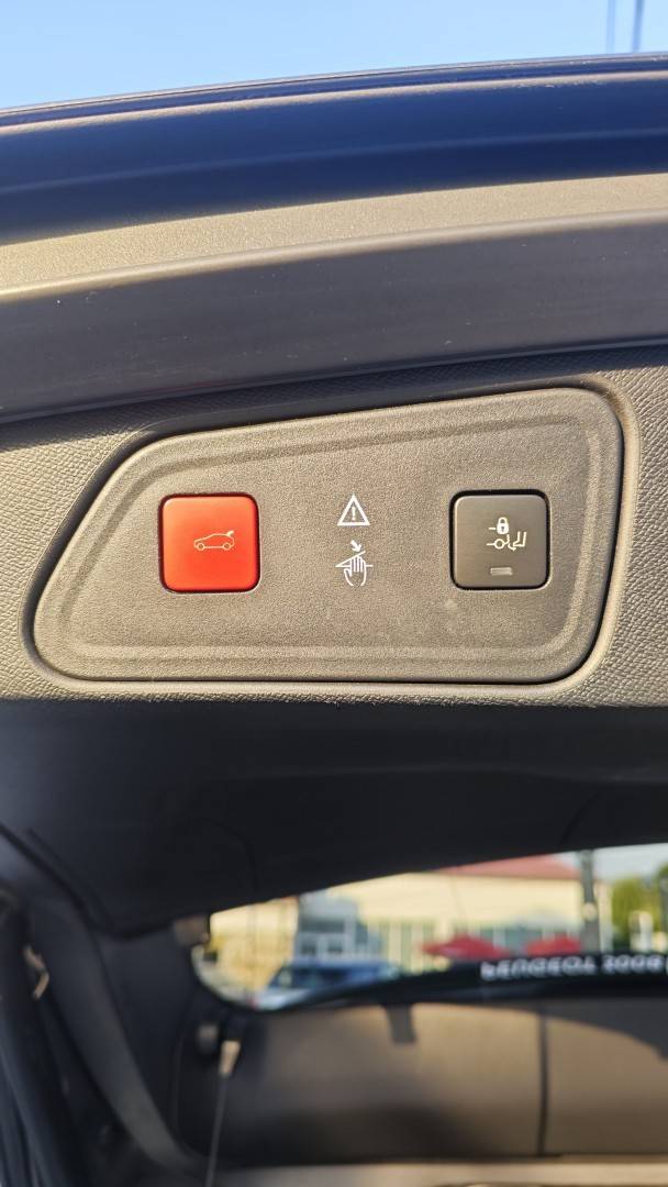 peugeot-3008-2018-diesel-1560cc