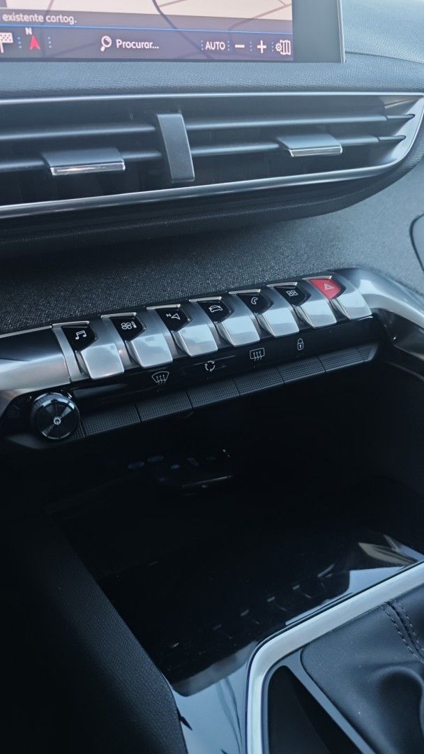 peugeot-3008-2018-diesel-1560cc