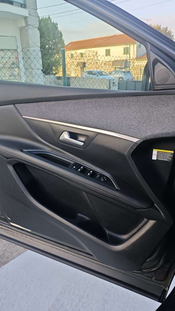 peugeot-3008-2018-diesel-1560cc