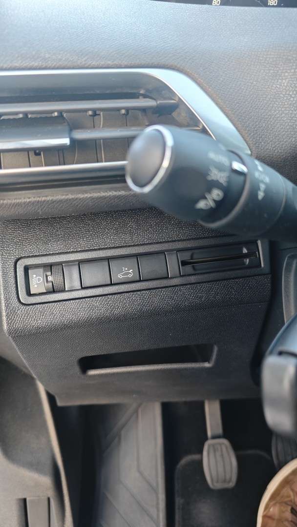 peugeot-3008-2018-diesel-1560cc