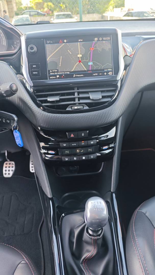 peugeot-2008-2018-diesel-1560cc