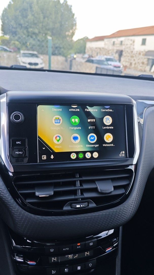 peugeot-2008-2018-diesel-1560cc