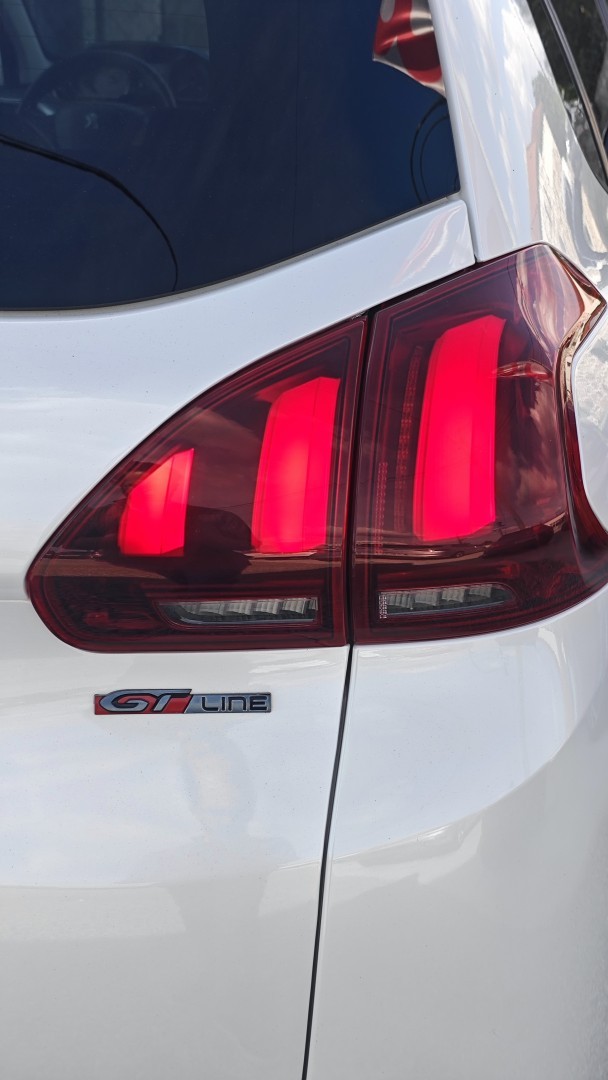 peugeot-2008-2018-diesel-1560cc