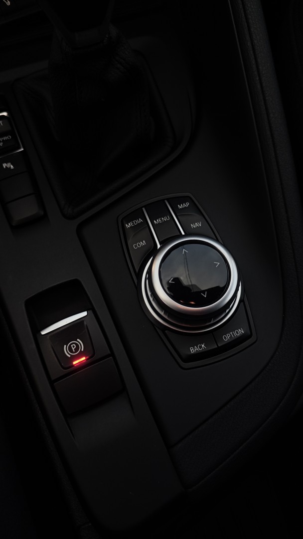bmw-x1-2017-diesel-1496cc