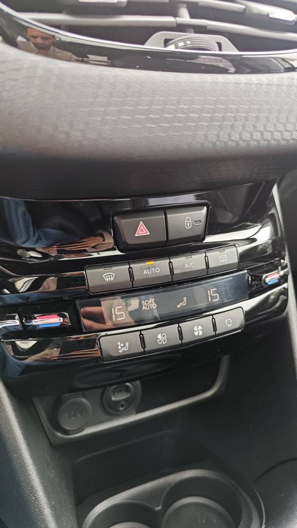 peugeot-2008-2017-diesel-1560cc