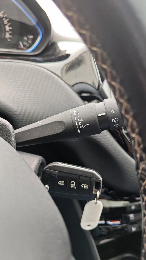 peugeot-2008-2017-diesel-1560cc