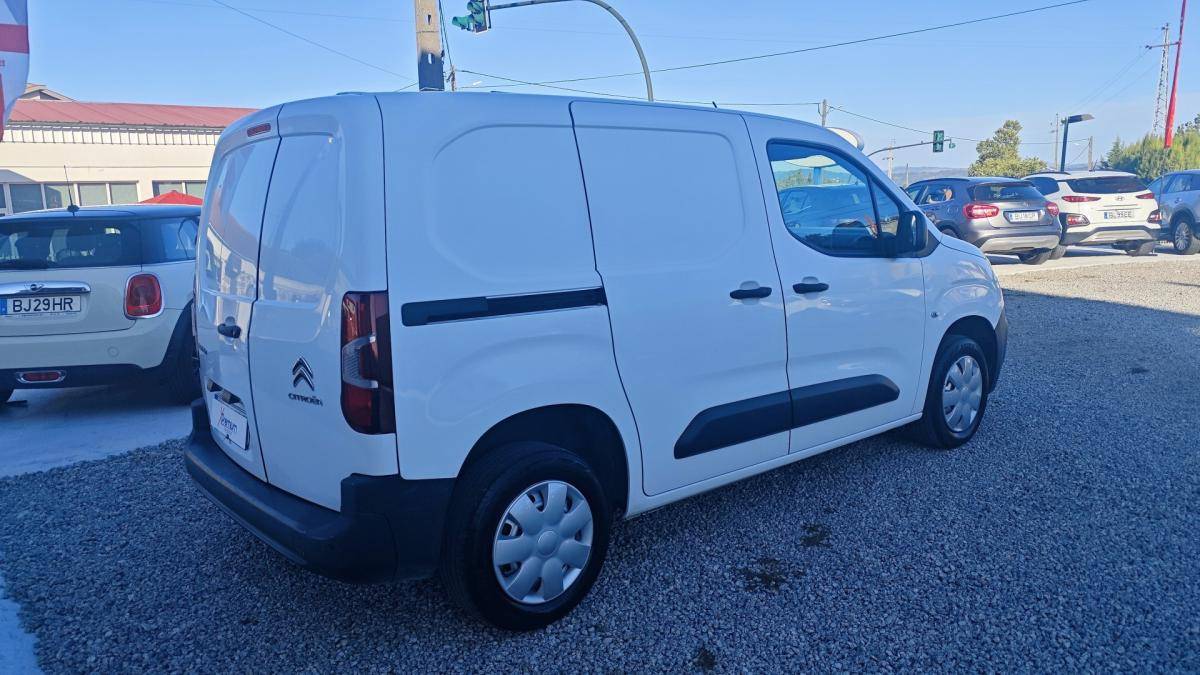 citroen-berlingo-2021-diesel-1499cc