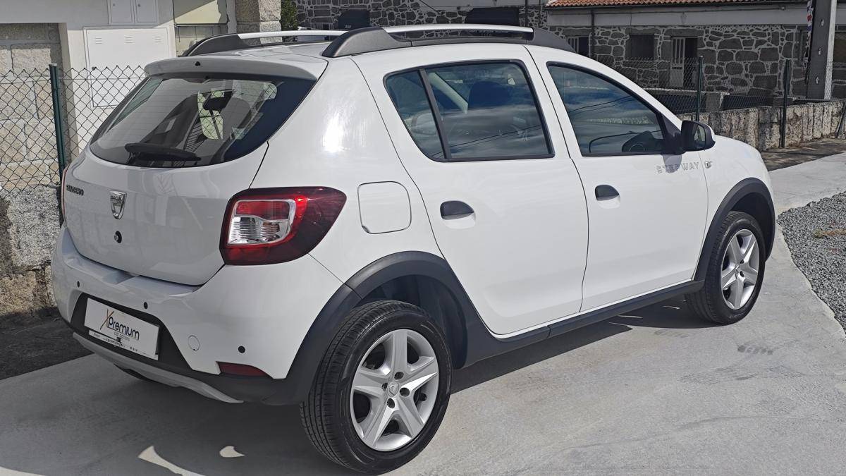 dacia-sandero-2016-gasolina-898cc
