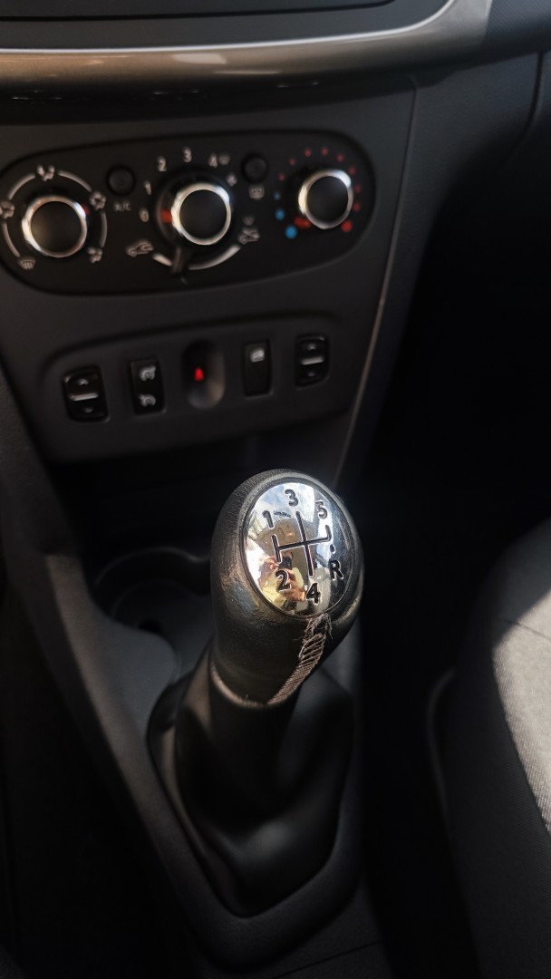 dacia-sandero-2016-gasolina-898cc
