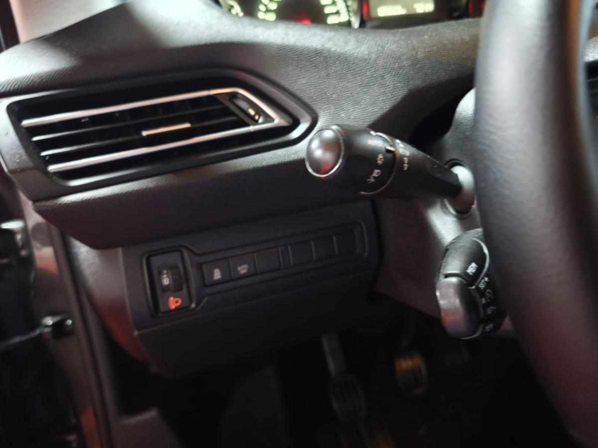 peugeot-308-sw-2016-diesel-1560cc