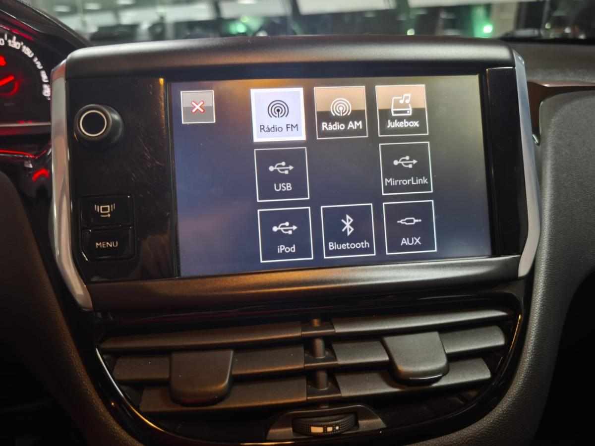peugeot-208-1-6-e-hdi-2014-diesel-1560cc