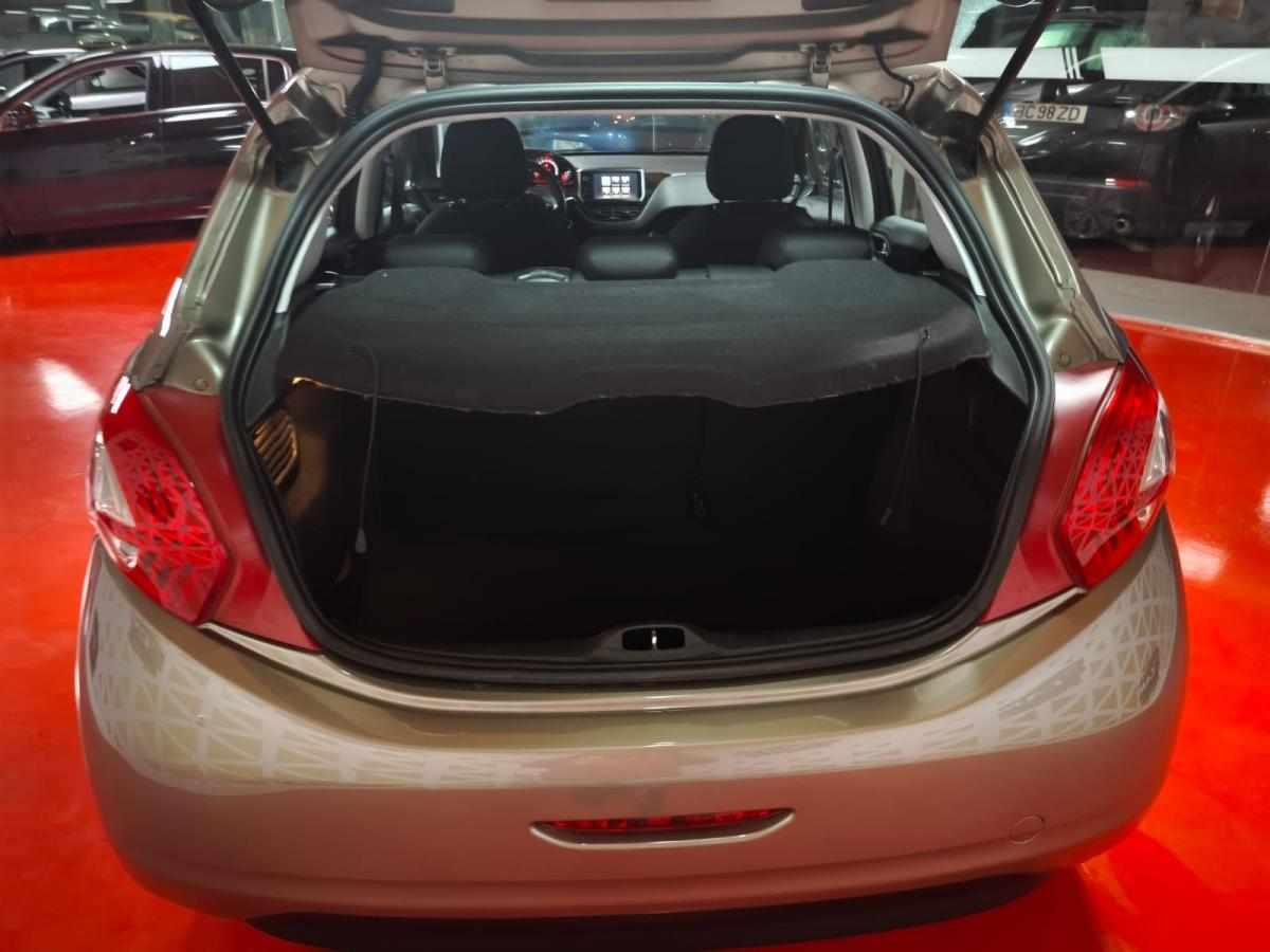 peugeot-208-1-6-e-hdi-2014-diesel-1560cc