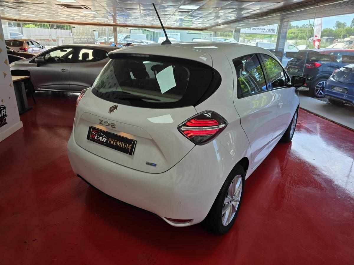 renault-zoe-2022-eletrico