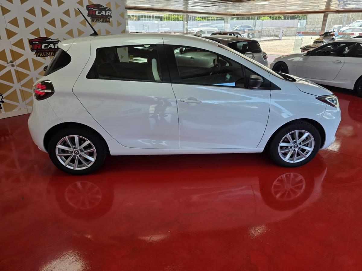 renault-zoe-2022-eletrico