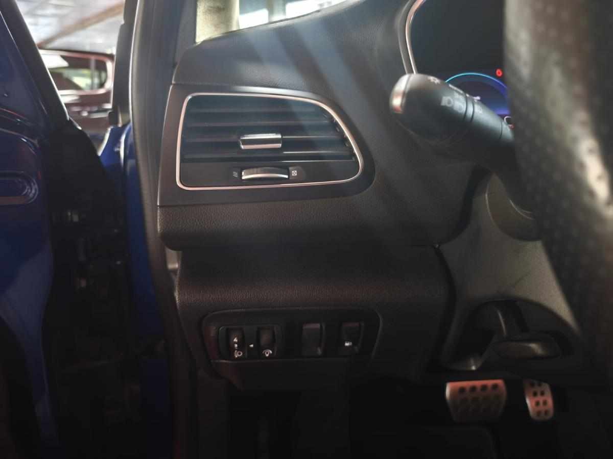 renault-megane-2021-hibrido-1598cc