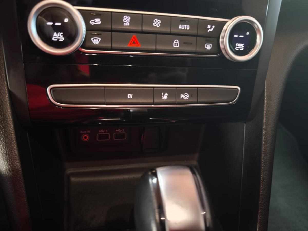 renault-megane-2021-hibrido-1598cc