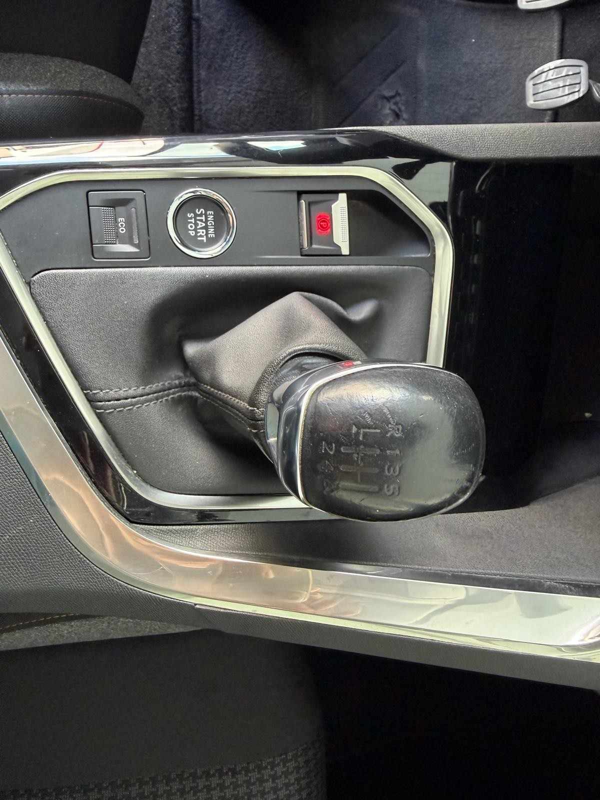 peugeot-3008-2022-diesel-1499cc