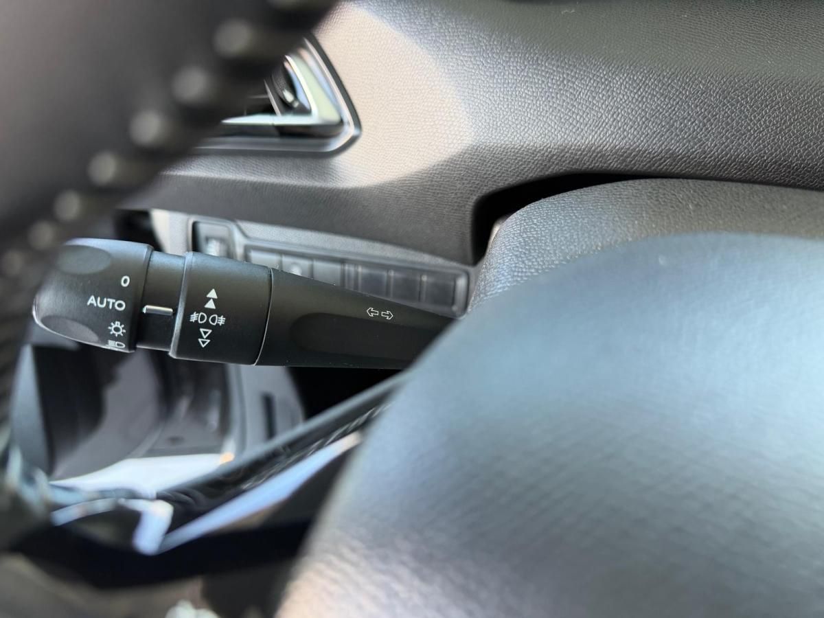 peugeot-308-sw-2019-diesel-1499cc