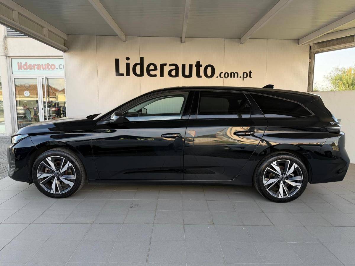 peugeot-308-sw-2022-diesel-1499cc