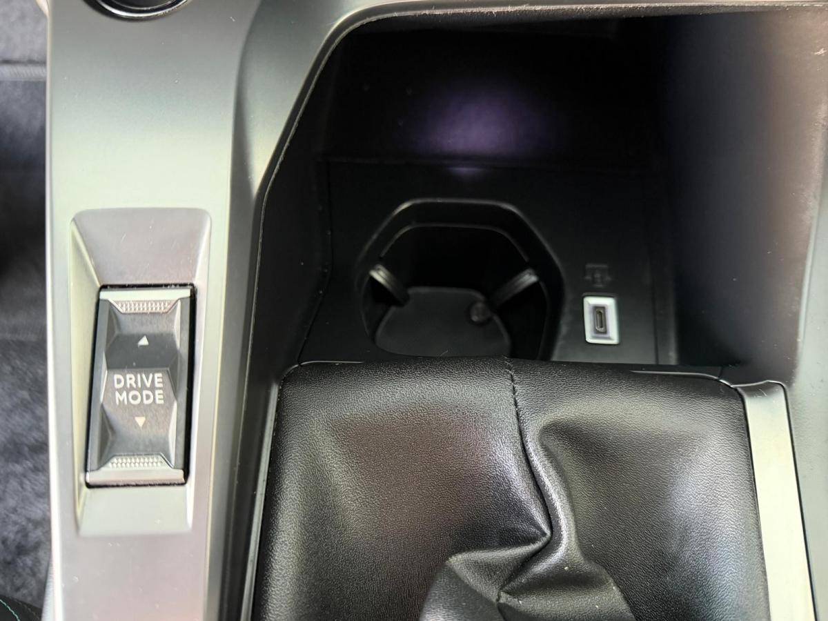 peugeot-308-sw-2022-diesel-1499cc