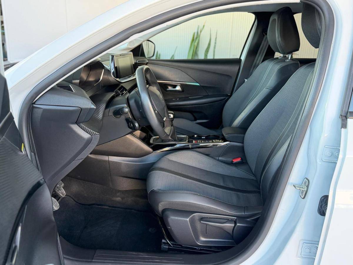 peugeot-208-2023-diesel-1499cc