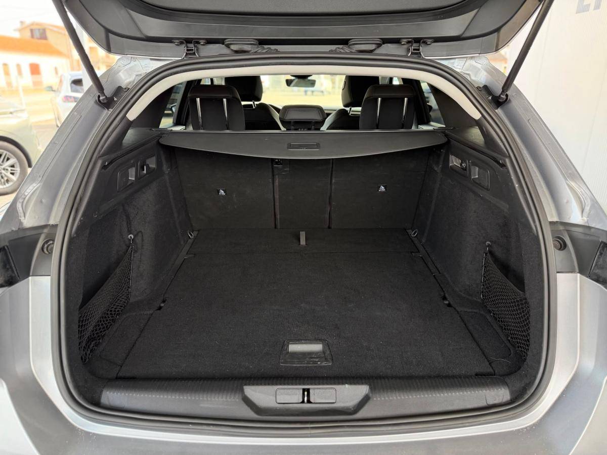 peugeot-308-sw-2022-diesel-1499cc