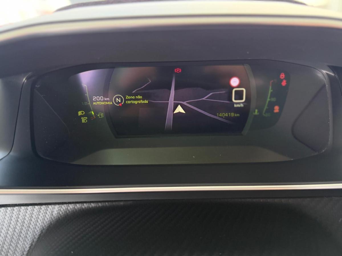 peugeot-208-2022-diesel-1499cc