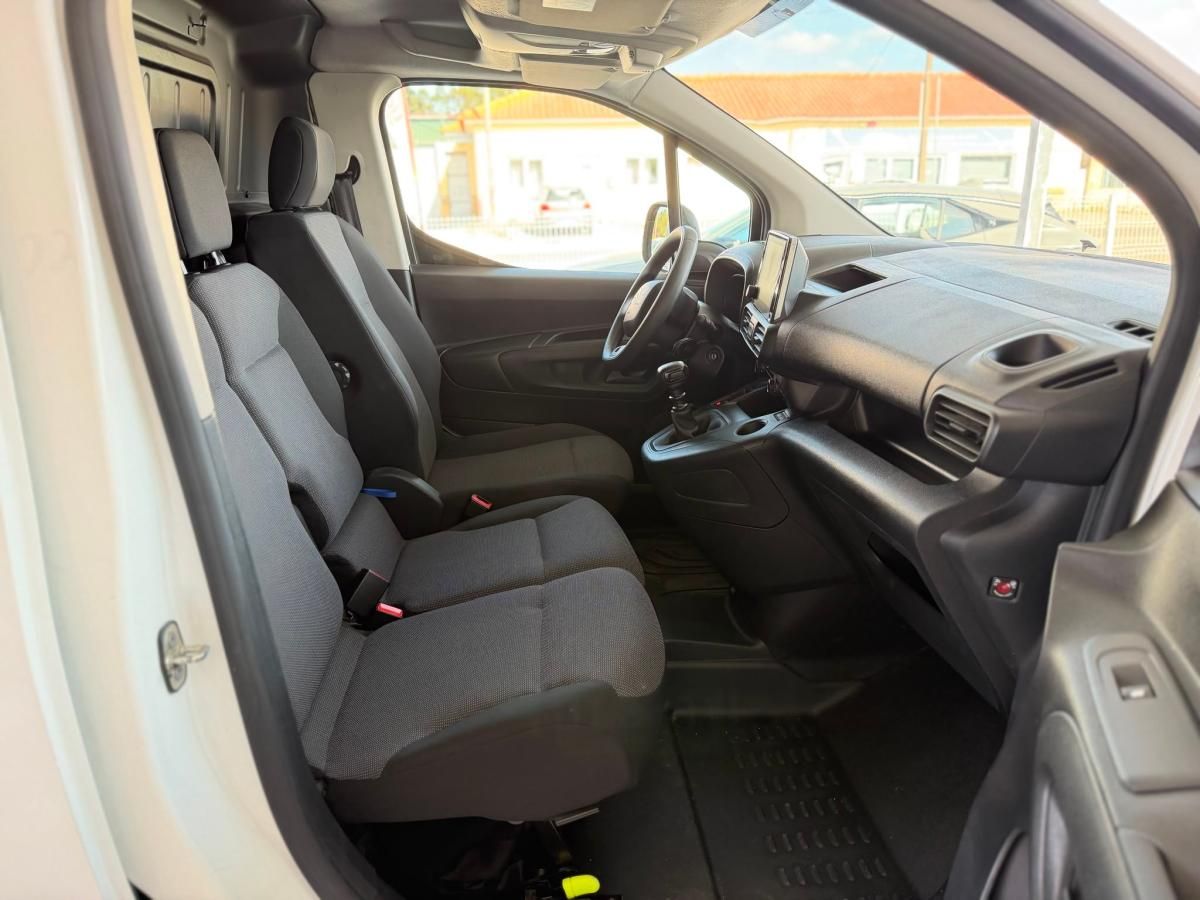 citroen-berlingo-2021-diesel-1499cc