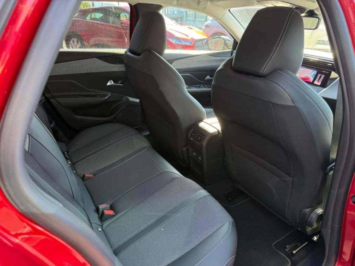 peugeot-308-sw-2023-diesel-1499cc
