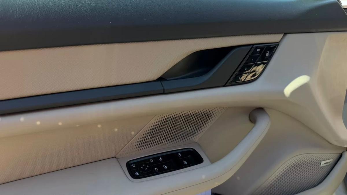 porsche-taycan-2021-eletrico-0cc