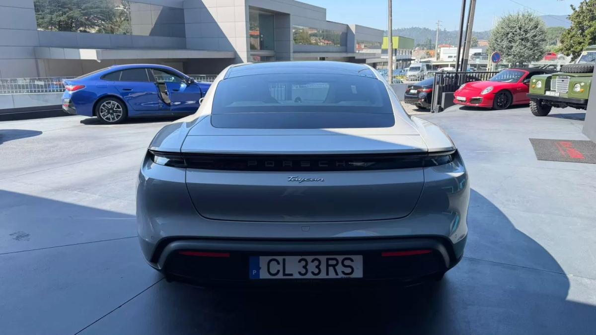 porsche-taycan-2021-eletrico-0cc