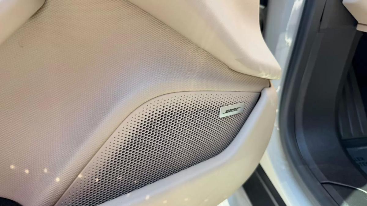 porsche-taycan-2021-eletrico-0cc