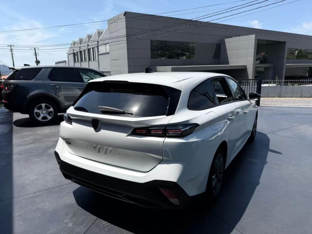 peugeot-308-sw-2022-gasolina-1199cc