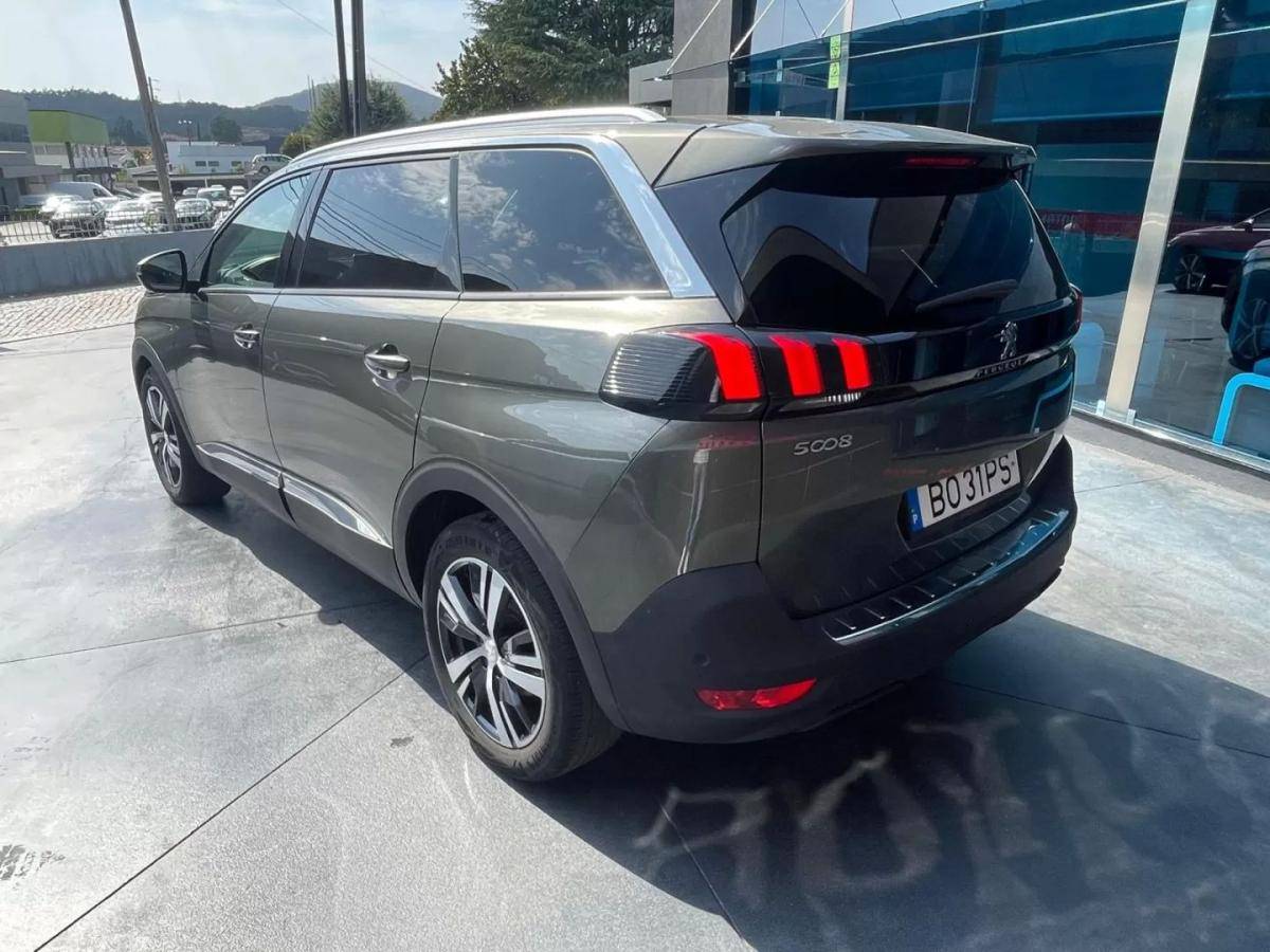 peugeot-5008-2019-gasolina-1199cc