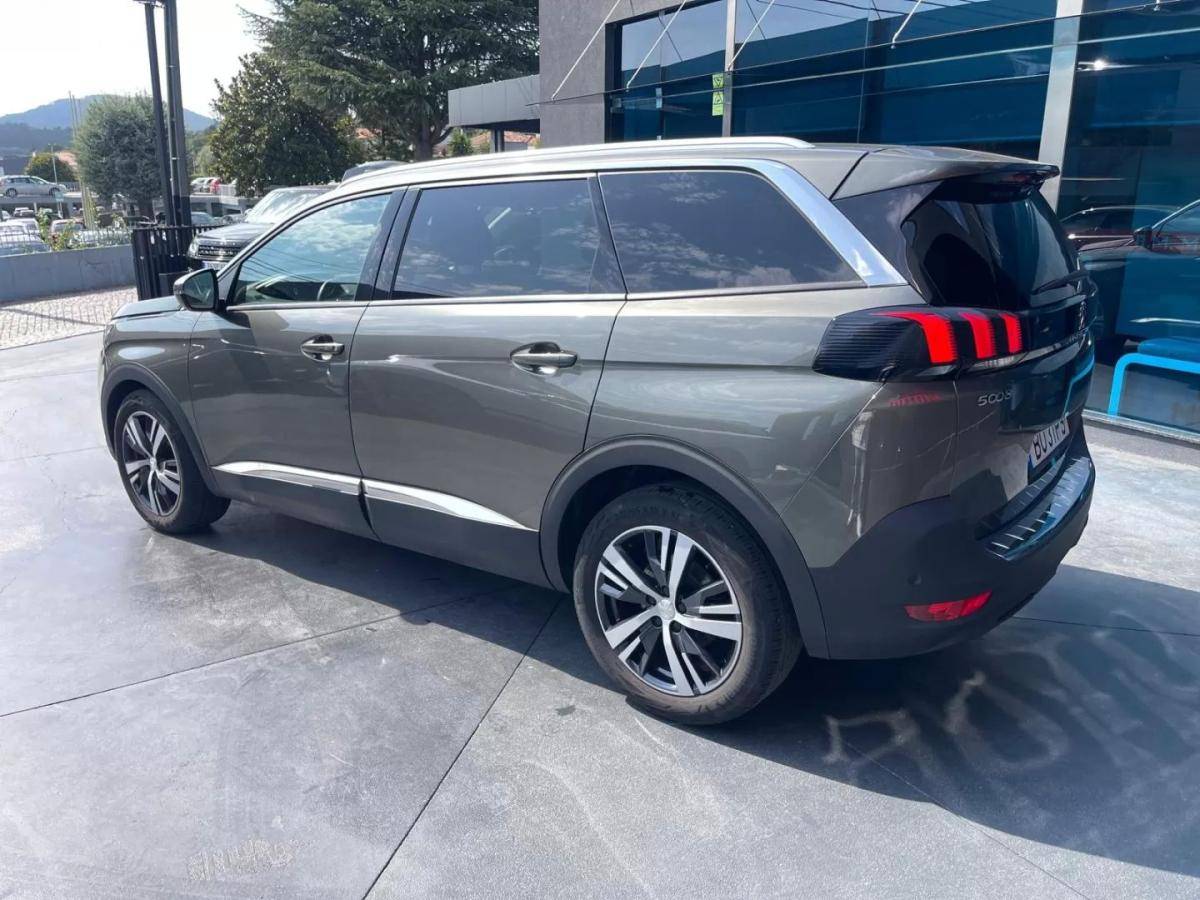 peugeot-5008-2019-gasolina-1199cc