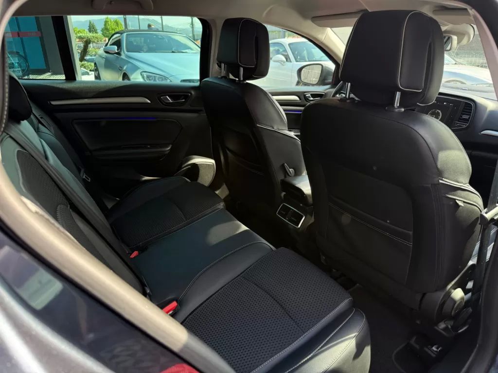 renault-megane-sport-tourer-2019-diesel-1461cc