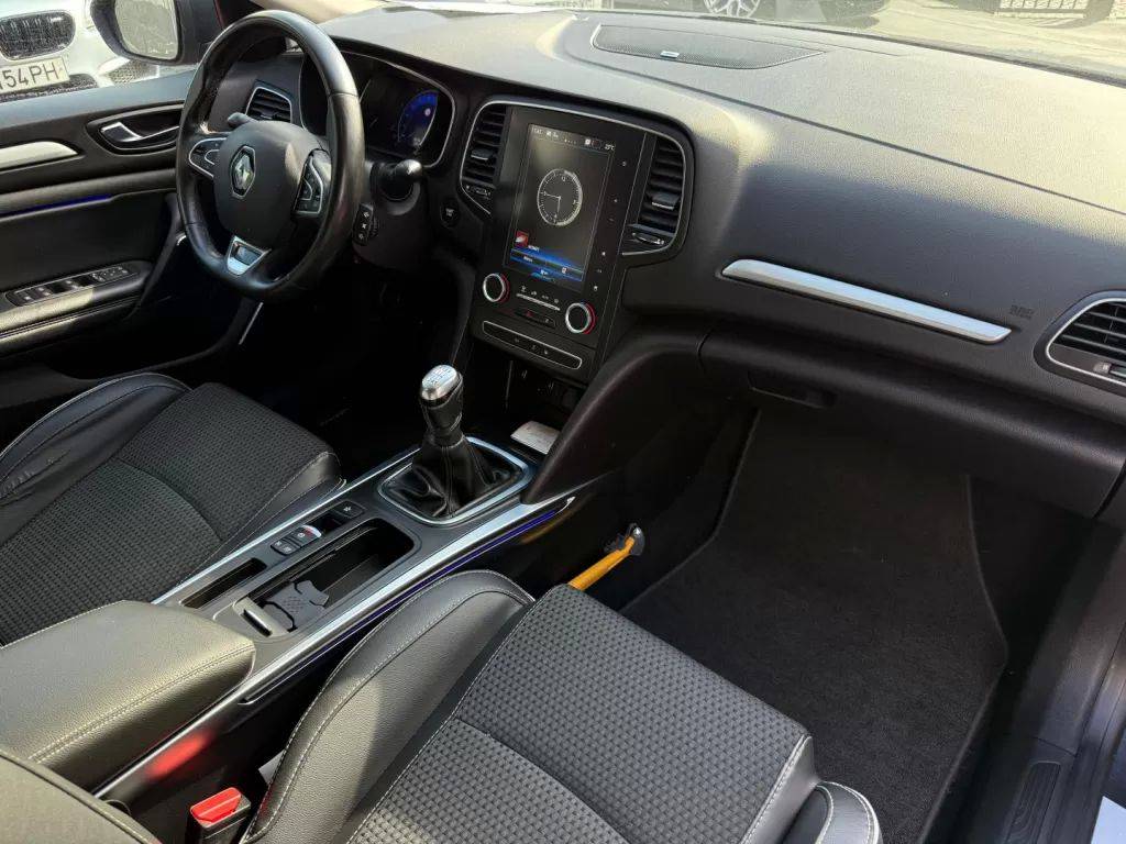 renault-megane-sport-tourer-2019-diesel-1461cc