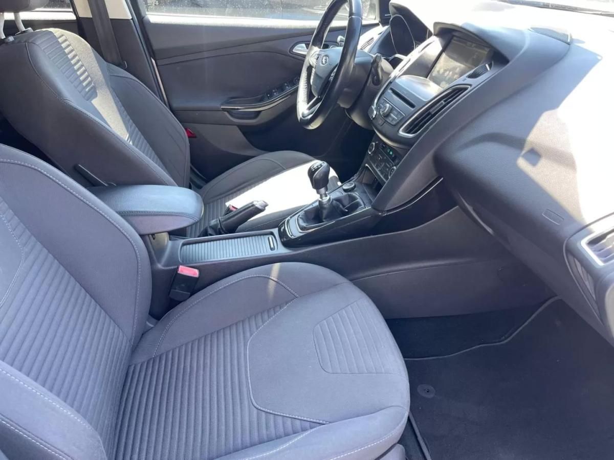 ford-focus-2015-gasolina-998cc