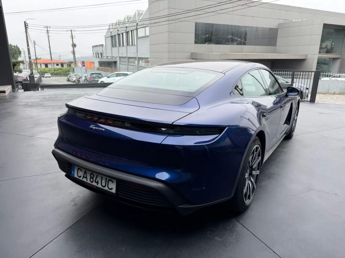 porsche-taycan-2022-eletrico-200cc